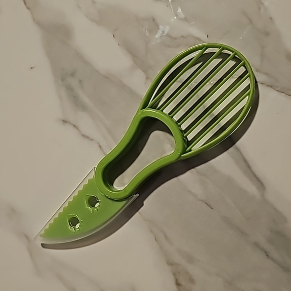 Avocado Slicer - Picture 1 of 3